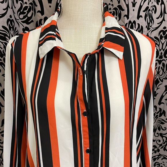 Timing Tops - LAST CHANCE SALE! 🌸 Stripes shirt